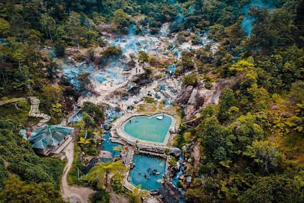 Tempat Wisata di Ciwidey Bandung yang Menarik untuk Dikunjungi! 7 Kawah Rengganis