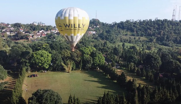 10+ Tempat Wisata di Ciater Subang, Cocok untuk Rekreasi Keluarga 1 balon udara